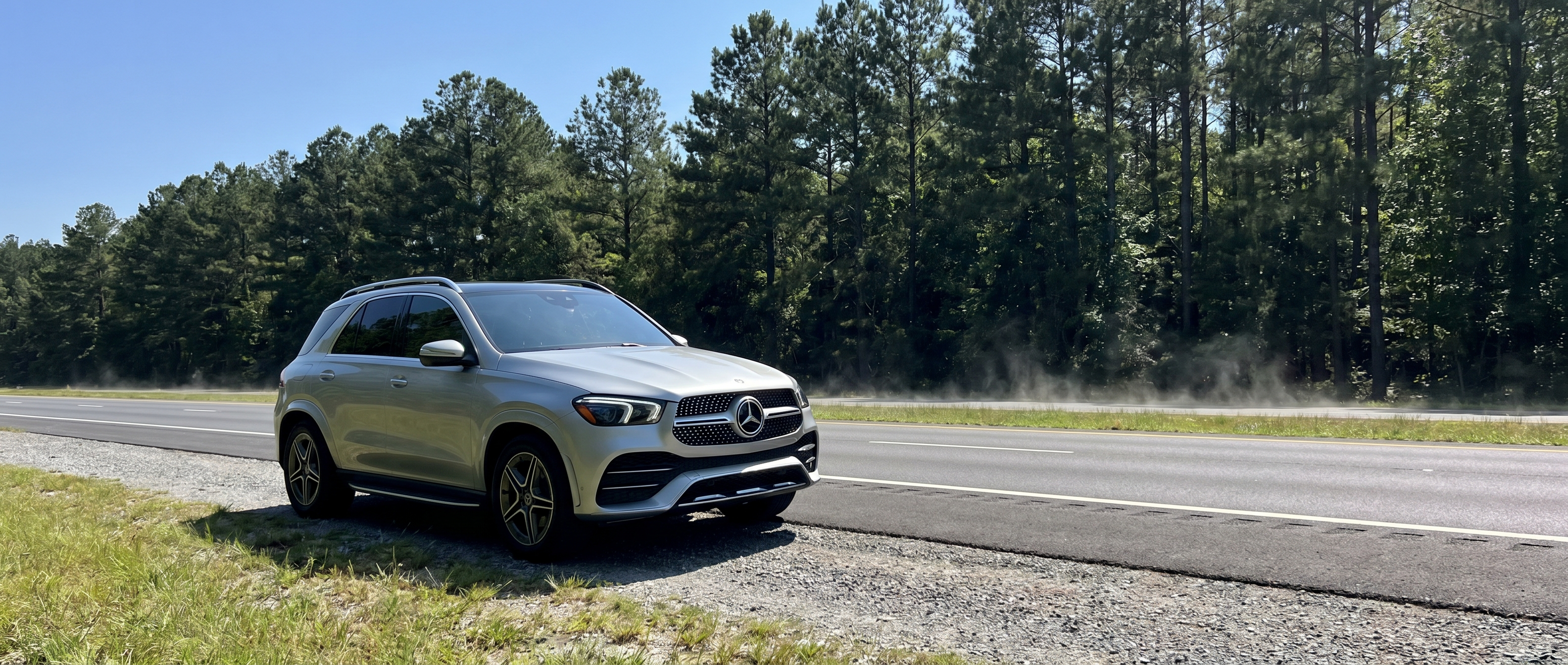 Mercedes-Benz GLE on I-85 near Duluth GA with summer emergency roadside kit